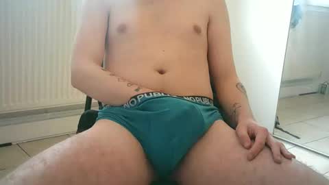 Snapshot of syhtam chatting on 8, 2, 2025 syhtam online show from 8, 2, 2025