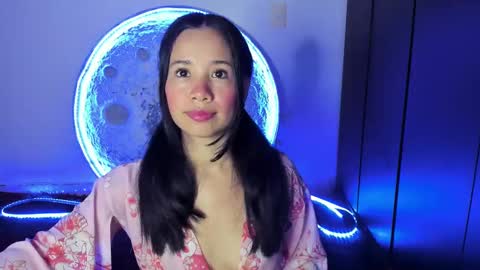 Snapshot of sylphy17 chatting on 18, 10, 2025 sylphy17 online show from 18, 10, 2025