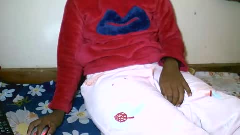 Snapshot of sylviasexy27 chatting on 2, 12, 2025 sylviasexy27 online show from 2, 12, 2025