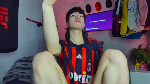 Snapshot of t0n3r chatting on 16, 11, 2025 TONER online show from 16, 11, 2025