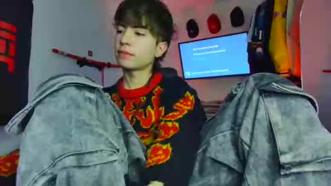 Snapshot of t0n3r chatting on 20, 11, 2025 TONER online show from 20, 11, 2025