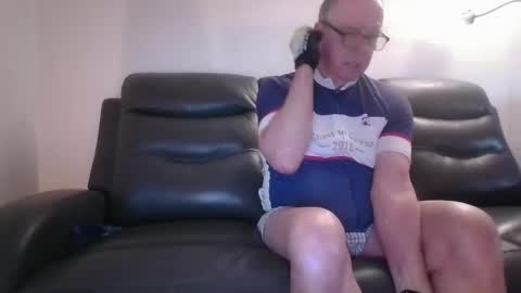 tacrunner66_ online show from 12, 2, 2025