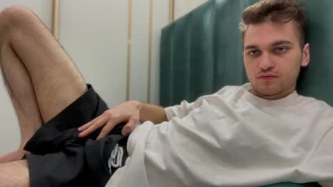 Snapshot of tai_fun chatting on 29, 3, 2026 Alex online show from 29, 3, 2026