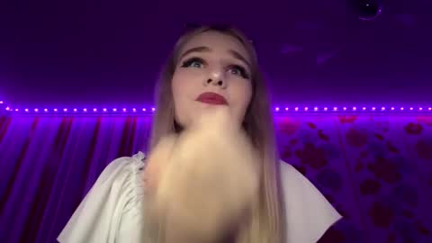 Mia online show from 3, 2, 2026