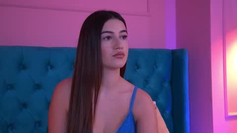 Snapshot of taliamorenne chatting on 26, 10, 2025 taliamorenne online show from 26, 10, 2025