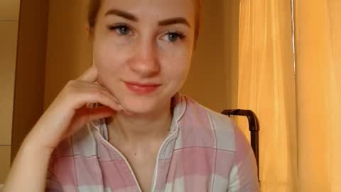  Kira  online show from 8, 1, 2025