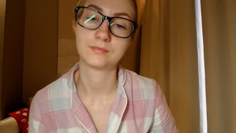  Kira  online show from 1, 3, 2025