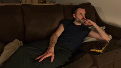 talldarknhandsy online show from 1, 10, 2025