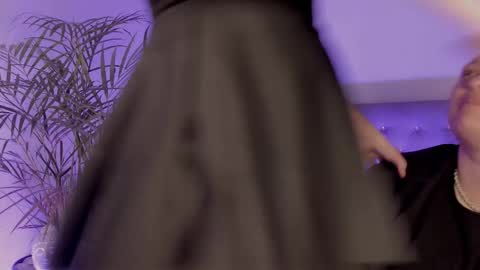 Snapshot of tamarathompsonn chatting on 9, 10, 2025 Tamara. online show from 9, 10, 2025