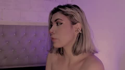 Snapshot of tamarathompsonn chatting on 22, 10, 2025 Tamara. online show from 22, 10, 2025