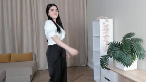 Snapshot of tamelakowald chatting on 24, 11, 2025 my name is Tamela online show from 24, 11, 2025