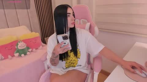 Snapshot of tammy_w chatting on 22, 10, 2025 Tammy online show from 22, 10, 2025