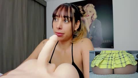 Snapshot of tamy_bennett chatting on 24, 10, 2025 Tamara online show from 24, 10, 2025