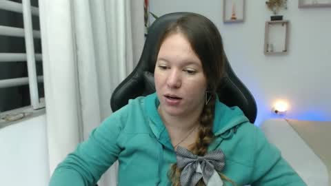 Snapshot of tamy_shine87 chatting on 18, 12, 2024 Im Samy online show from 18, 12, 2024