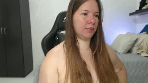 Snapshot of tamy_shine87 chatting on 13, 10, 2025 Im Samy online show from 13, 10, 2025