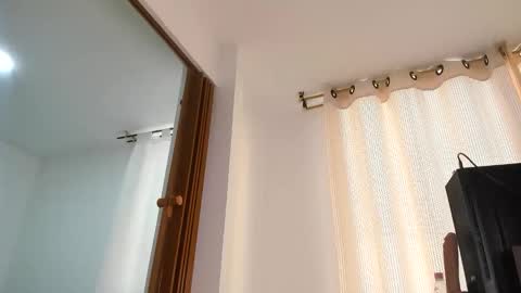 taniabonnet  online show from 20, 10, 2025