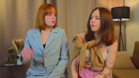 Angela and Victoria online show from 4, 12, 2025