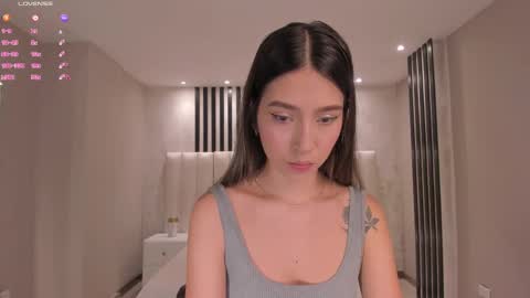 Snapshot of taralawrence chatting on 22, 9, 2025 Tara Lawrence online show from 22, 9, 2025