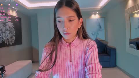 Snapshot of taralawrence chatting on 18, 10, 2025 Tara Lawrence online show from 18, 10, 2025