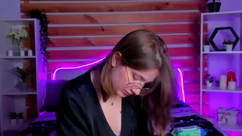 Tara online show from 1, 10, 2025