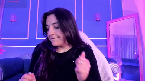 Snapshot of tarataylorr chatting on 22, 11, 2025 Tara online show from 22, 11, 2025