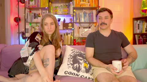 Vivian  Clark online show from 18, 1, 2025