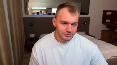 My shows 2100500 UTC3 online show from 5, 12, 2025