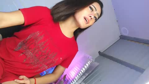 Vannesa online show from 10, 2, 2025