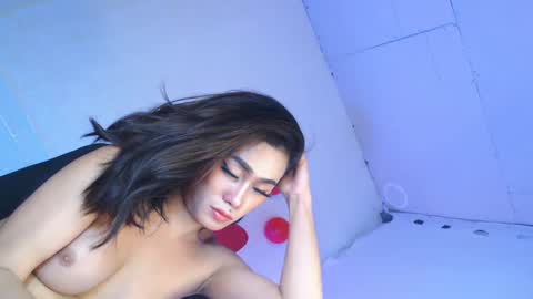 Vannesa online show from 15, 2, 2025
