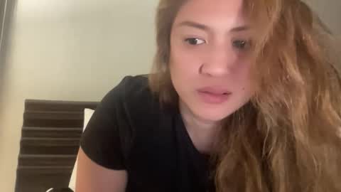 Snapshot of tastyzhamae chatting on 1, 10, 2025 Mae online show from 1, 10, 2025