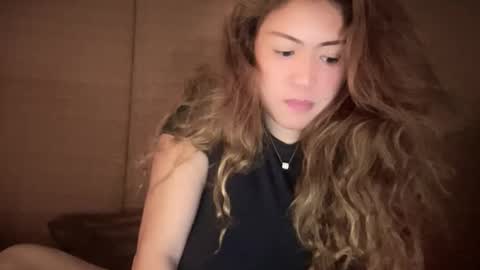 Snapshot of tastyzhamae chatting on 11, 10, 2025 Mae online show from 11, 10, 2025