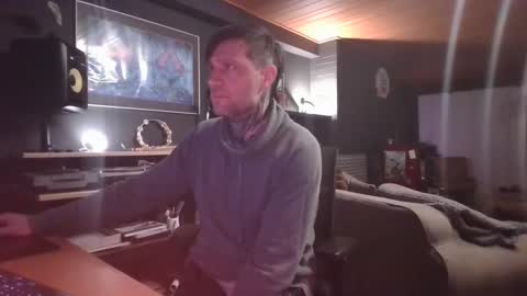 tat2edtoy online show from 18, 2, 2025