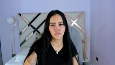 Tati Saldarriaga online show from 12, 11, 2025