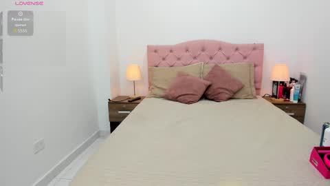 Tatiana Ayala online show from 5, 11, 2025