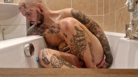 Snapshot of tattedfreeusetoy chatting on 28, 12, 2024 No Limits Chastity Slave online show from 28, 12, 2024