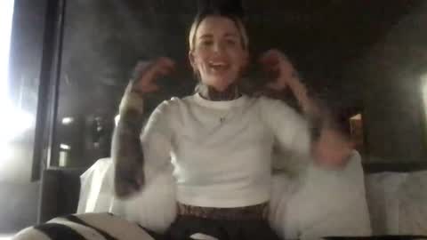 Tatted Vixen 8 online show from 3, 2, 2026