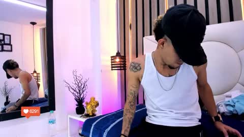 Snapshot of tattoo22_ chatting on 15, 11, 2025 Tattoo online show from 15, 11, 2025