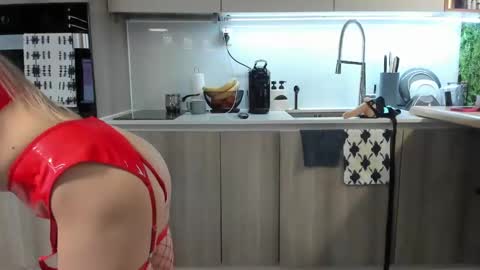 Nicole online show from 18, 1, 2025