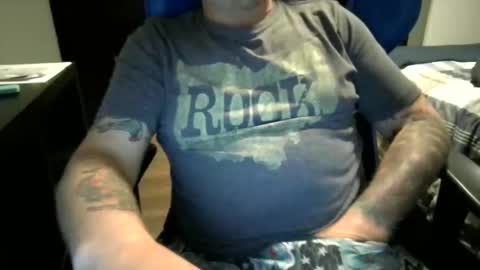 Snapshot of tattslovestattas1 chatting on 20, 10, 2025 tattslovestattas1 online show from 20, 10, 2025