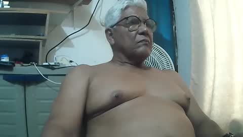 Snapshot of tavo58 chatting on 23, 9, 2025 alvarito online show from 23, 9, 2025