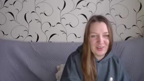 Snapshot of taxxxu chatting on 14, 11, 2025 Diana online show from 14, 11, 2025