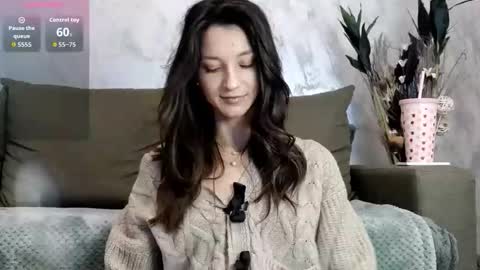 TayaKayan online show from 3, 11, 2025