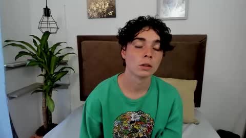 Snapshot of tayler_colins_1 chatting on 2, 2, 2026 online show from 2, 2, 2026