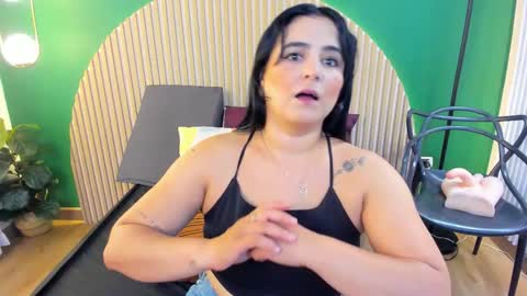 Taylor Bennet online show from 15, 11, 2025