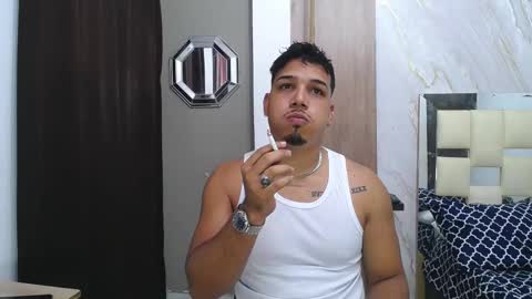 Snapshot of taylor_collins_2 chatting on 9, 11, 2025 taylor_collins_2 online show from 9, 11, 2025