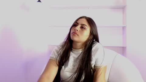 Snapshot of taylor_kelce chatting on 3, 12, 2025 Taylor keice online show from 3, 12, 2025