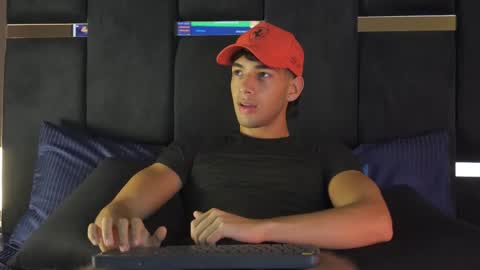 taylorsmiths_ online show from 21, 12, 2025