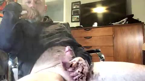 Snapshot of tbiz82 chatting on 6, 3, 2026 Tbiz82 online show from 6, 3, 2026