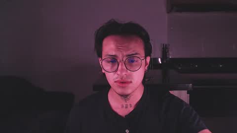 Teo independent model online show from 3, 3, 2025