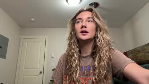 Katy online show from 3, 11, 2025